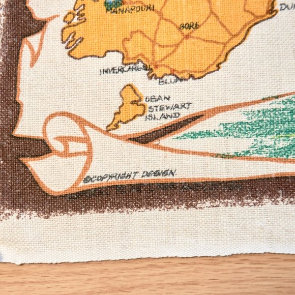 Vintage New Zealand Map Linen Tea Towel - Picture 4 of 5